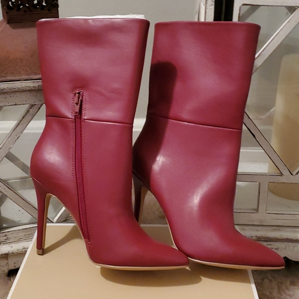 Charles David Boots